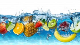 Come lavare la frutta con il bicarbonato