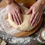Lavorazione biscotti alla cannella