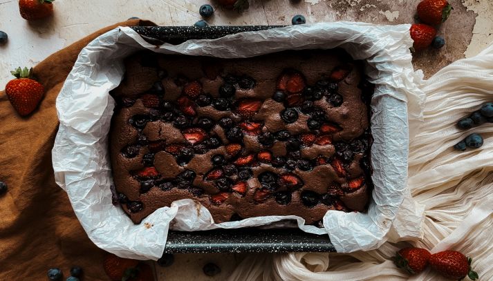 Brownies con Fragole e Mirtilli