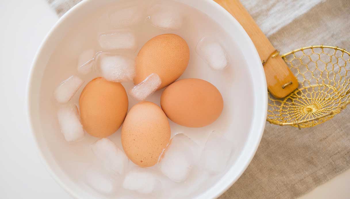 Come sgusciare le uova sode_step_2