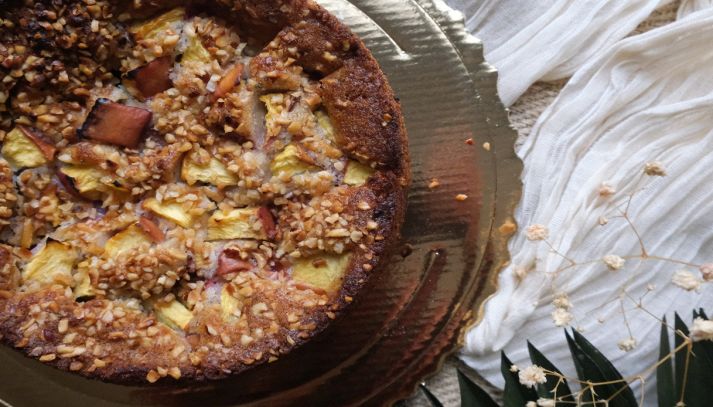 Torta Vegana con Fragole e Pesche