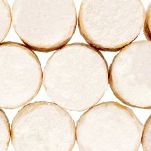 Procuratevi due fette lunghe di pane per tramezzini