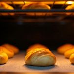 Stuzzichini veloci con pasta sfoglia e wurstel in forno