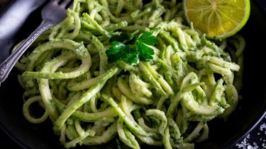 Filetti di zucchine con pesto di avocado