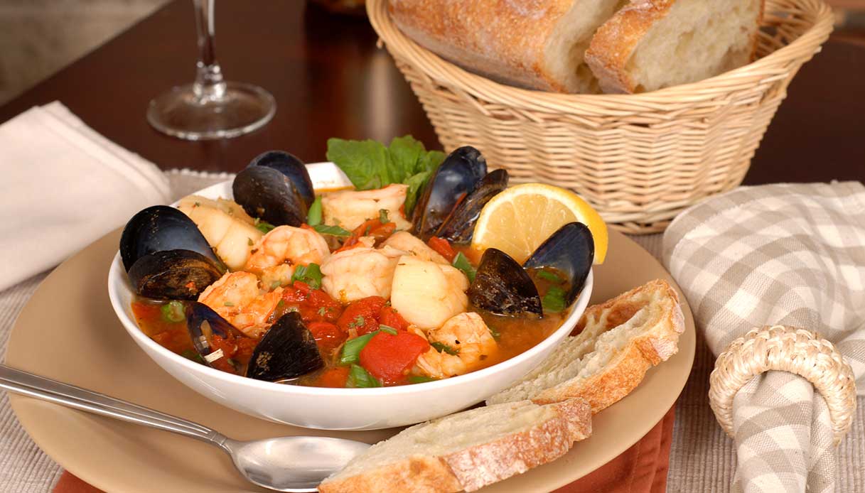 Brodetto di pesce alla marchigiana: la delizia delle Marche.