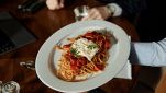 Chitarra fumante condita pomodoro e stracciatella