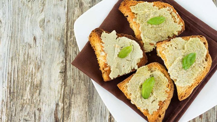 Crostini senza glutine con crema di carciofi