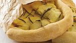 Focaccia senza lievito con patate e rosmarino