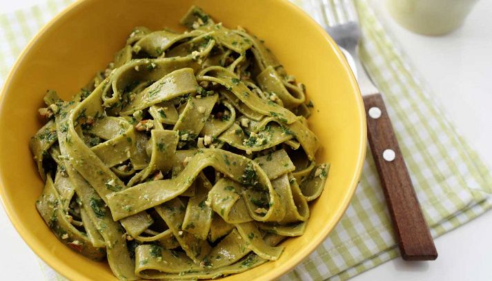 Pasta al pesto di spinaci e noci