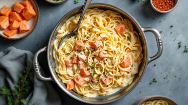 tagliatelle con il salmone affumicato da impiattare