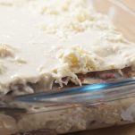 Ripetete il processo, creando strati fino a esaurire tutti gli ingredienti