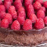 Cheesecake al cioccolato e lamponi