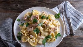 Tortellini alla panna e prosciutto per il Capodanno
