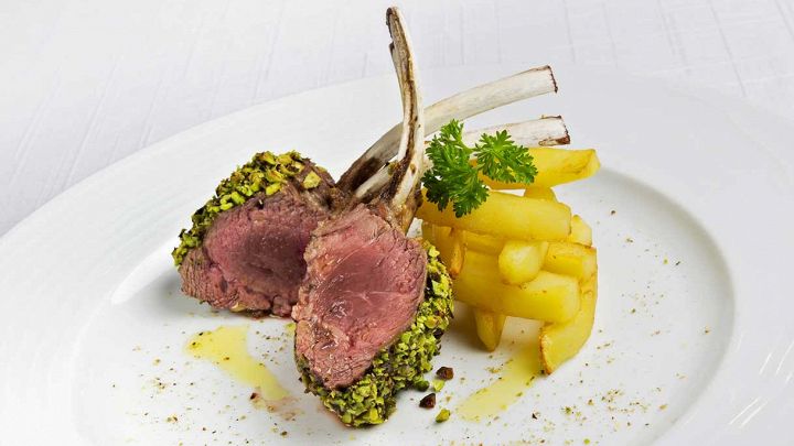agnello-in-crosta-di-pistacchi-e-miele-di-castagno