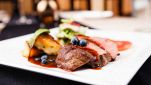 filetto-di-cinghiale-al-vino-rosso-e-mirtilli
