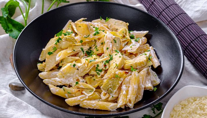 Penne rigate panna e carciofi