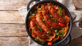 salsiccia-e-peperoni-al-forno