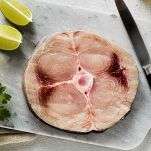 tagliare-pesce-spada-a-cubetti