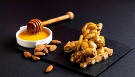 torrone-con-mandorle-e-miele
