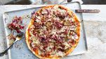 Focaccia farcita con radicchio, stracchino e pistacchi