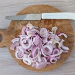 Cipolle tagliate a fette