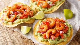 Tostadas messicane con guacamole