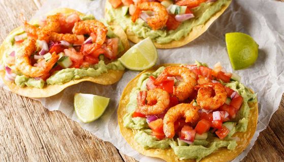 Tostadas messicane con guacamole 