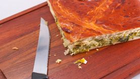 Torta rustica con porri giovani e scamorza affumicata
