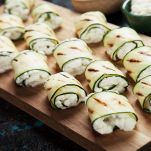 Involtini di zucchine grigliate ripieni di crema al formaggio