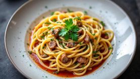 Bigoli in salsa d'acciughe