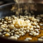 Cipolla in padella con olio