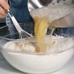 Mescolare fino a ottenere un composto omogeneo