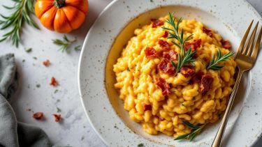 Risotto cremoso con pancetta croccante