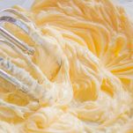 Amalgamate perfettamente ogni uovo prima di aggiungere