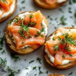 Tartine al salmone