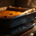 Brownies alla zucca appena sfornati e porzionati