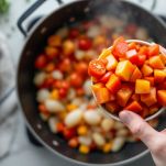 Seppie in cottura lenta con pomodori.