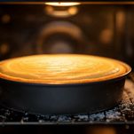 Torta in forno a 180 °C con copertura in stagnola.