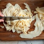 Trippa pulita e affettata in striscioline.