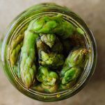 Asparagi nel vasetto