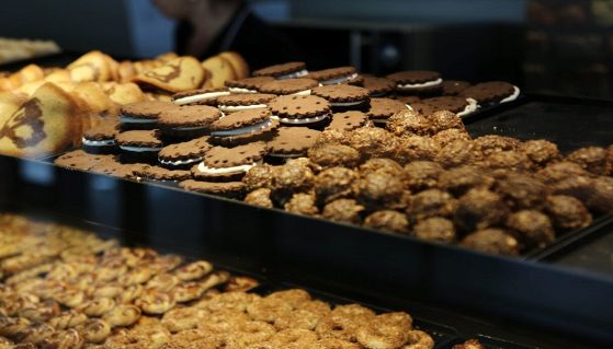 Deliziosi biscotti di pasticceria in esposizione