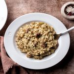 dreamstime_m_271187366