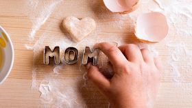 fare biscotti festa della mamma