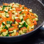 pasta veloce con zucchine e carote