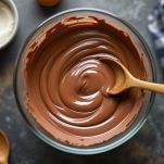 Composto di latte e cioccolato unito a crema