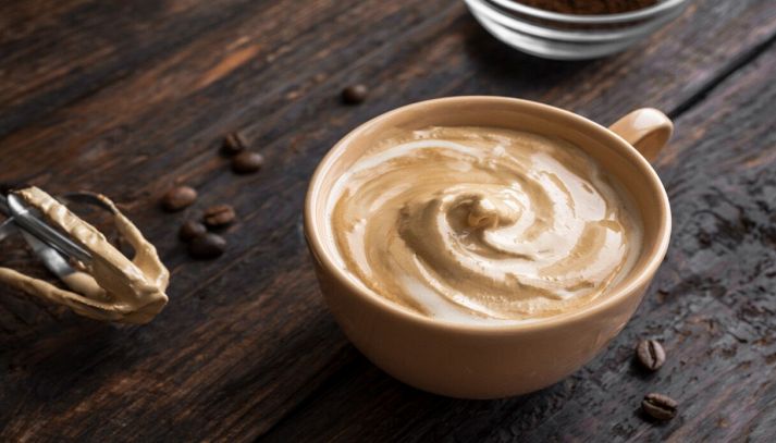 crema di caffe in tazza