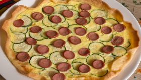 Torta salata ai wurstel