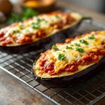 Melanzane ripiene pronte per essere servite