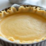 Guscio di pasta frolla cotto lasciato raffreddare