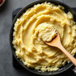 Impasto steso nella padella